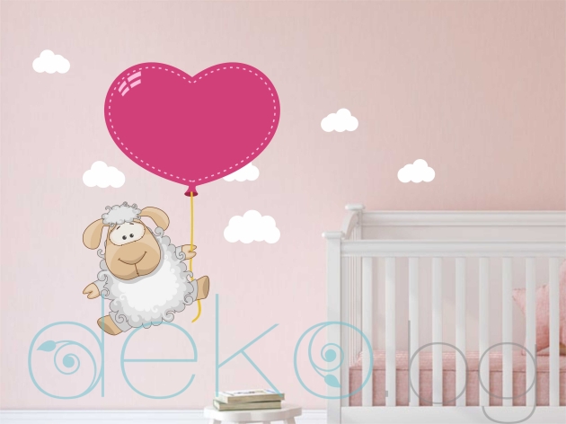 Стикер за стена за детска стая Овца с балон и облаци