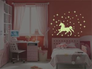 Светещи стикери за стена  еднорог със звезди