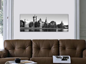 Картина със замък