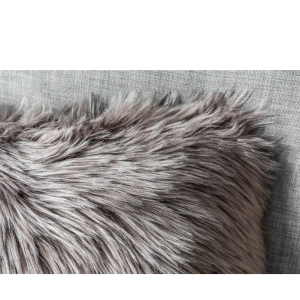 Декоративна възглавница Ovium с дълъг косъм таупе 40х40 см